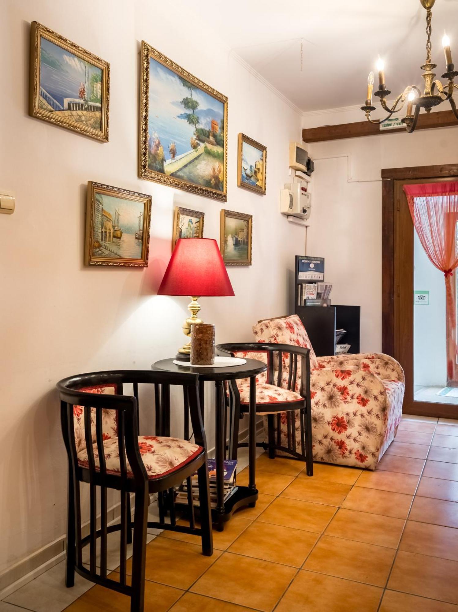 The Nest Apartment Bukares Bagian luar foto