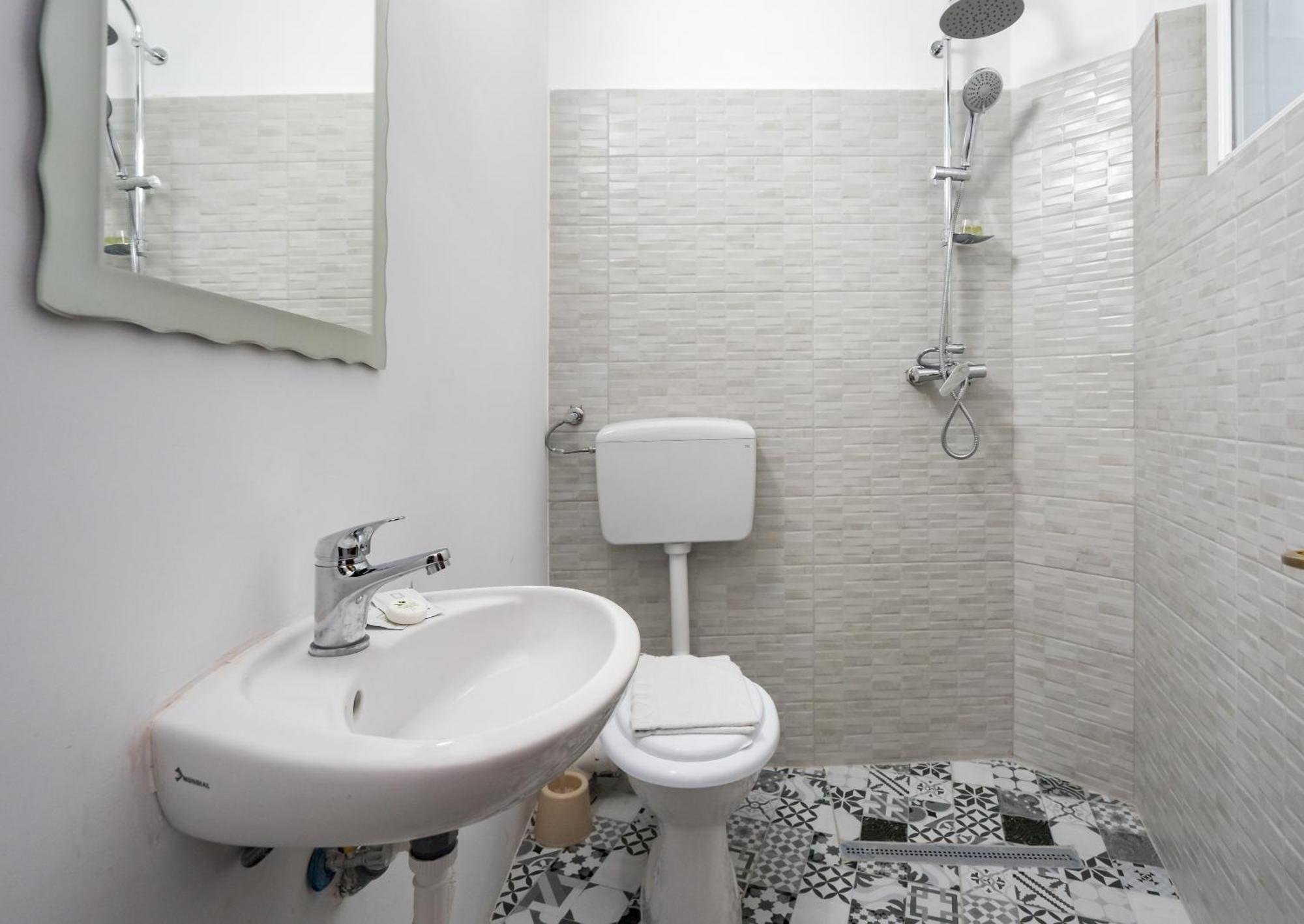 The Nest Apartment Bukares Bagian luar foto