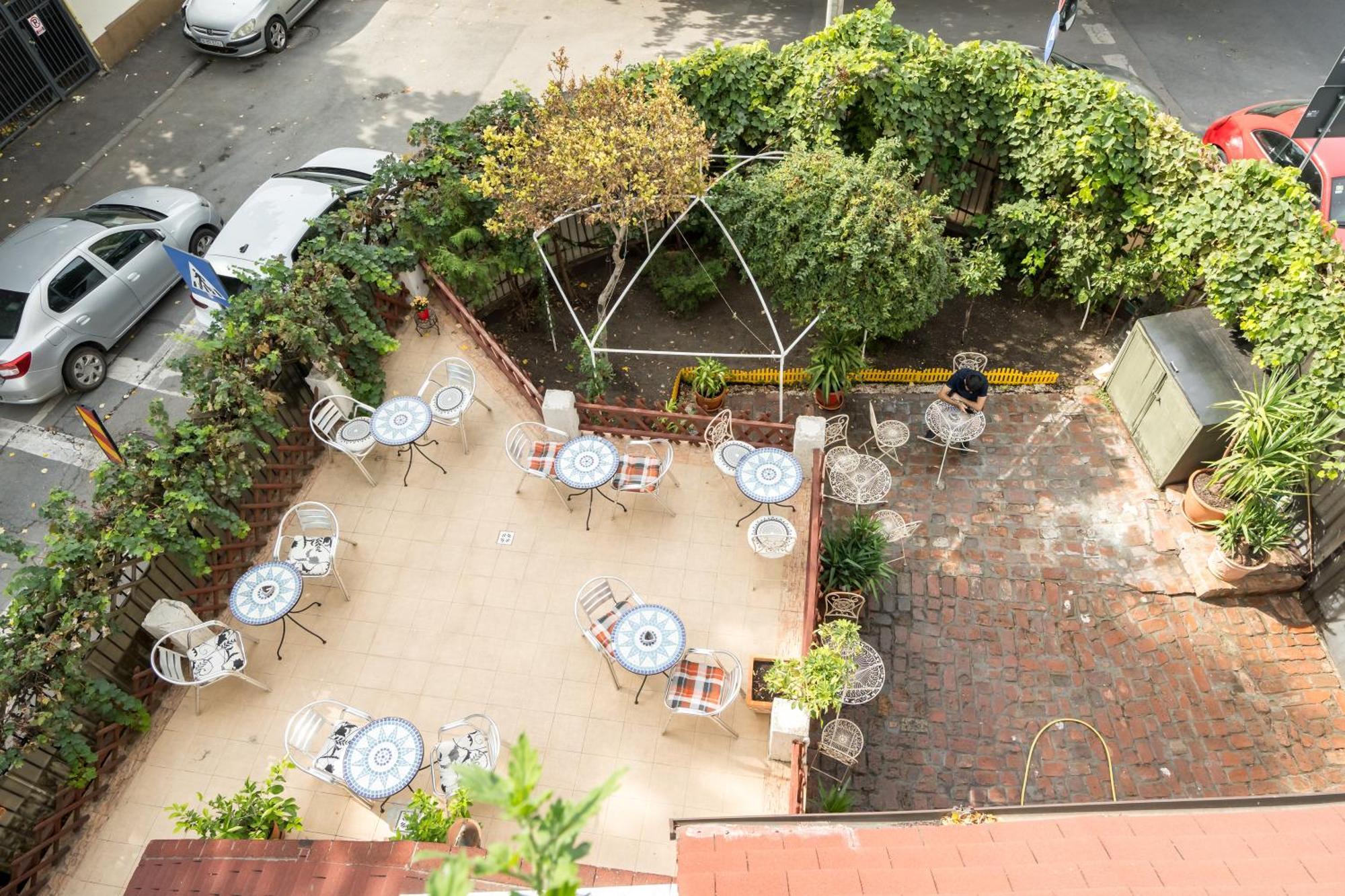 The Nest Apartment Bukares Bagian luar foto